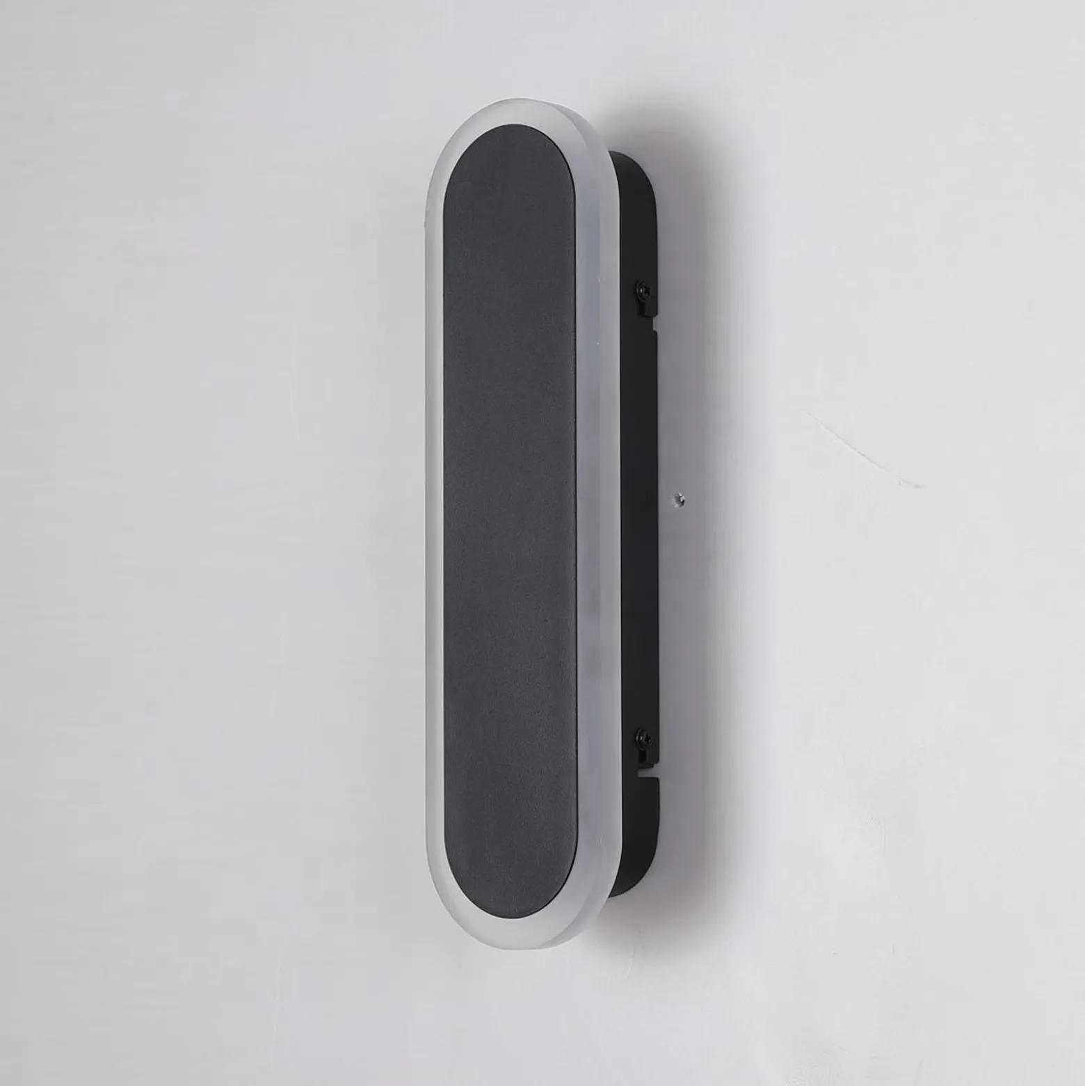 LED-ulkoseinävalaisin Bordo Oval, korkeus 30 cm, musta alumiini
