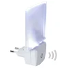 LED-yövalo 357-11 pistorasiaan