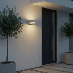 Lindby Fando LED-ulkoseinävalaisin, mattahopea, liiketunnistin, IP44