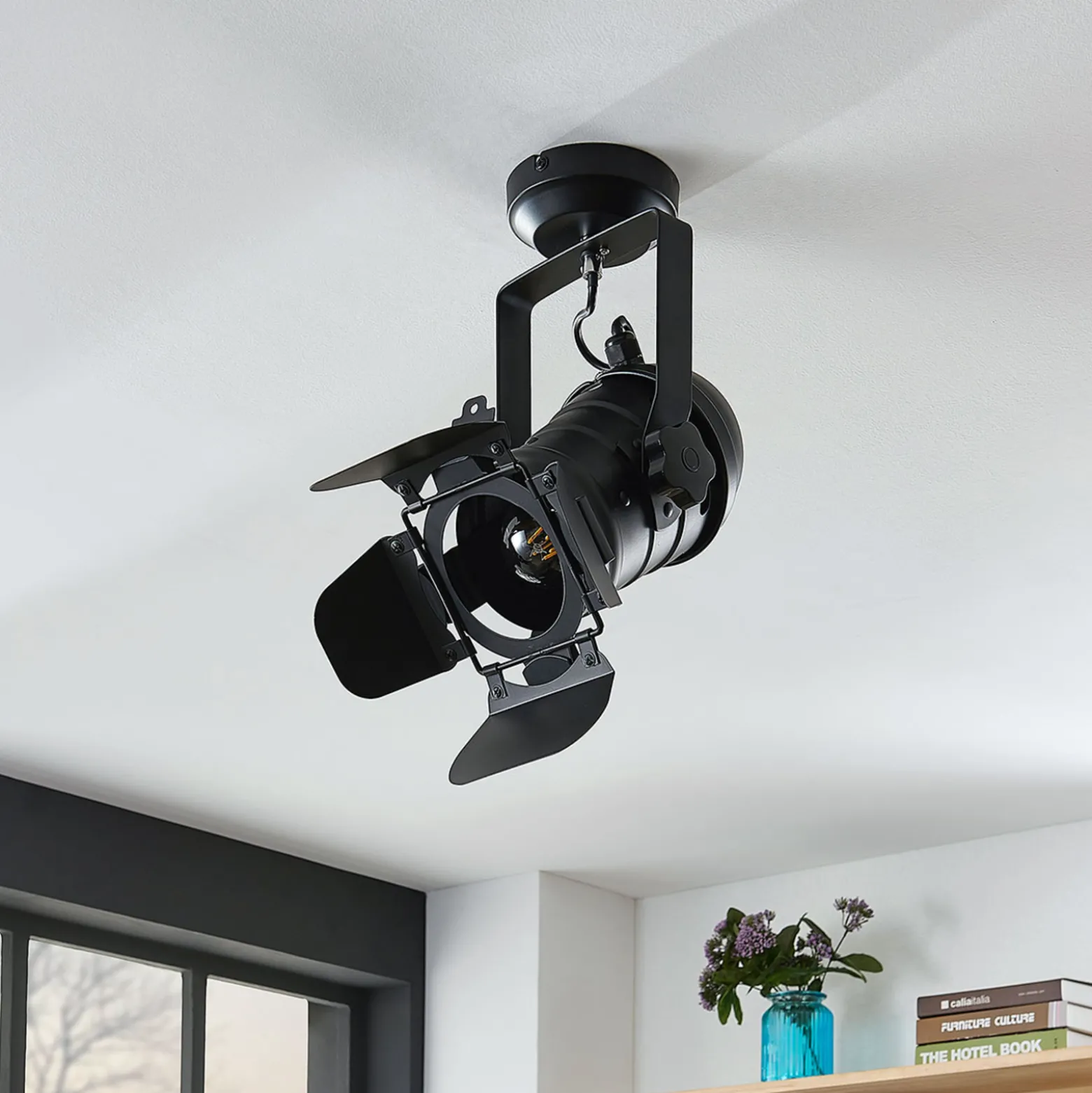 Lindby kattovalaisin Tilen, 1-valo, musta, metallia, 38cm