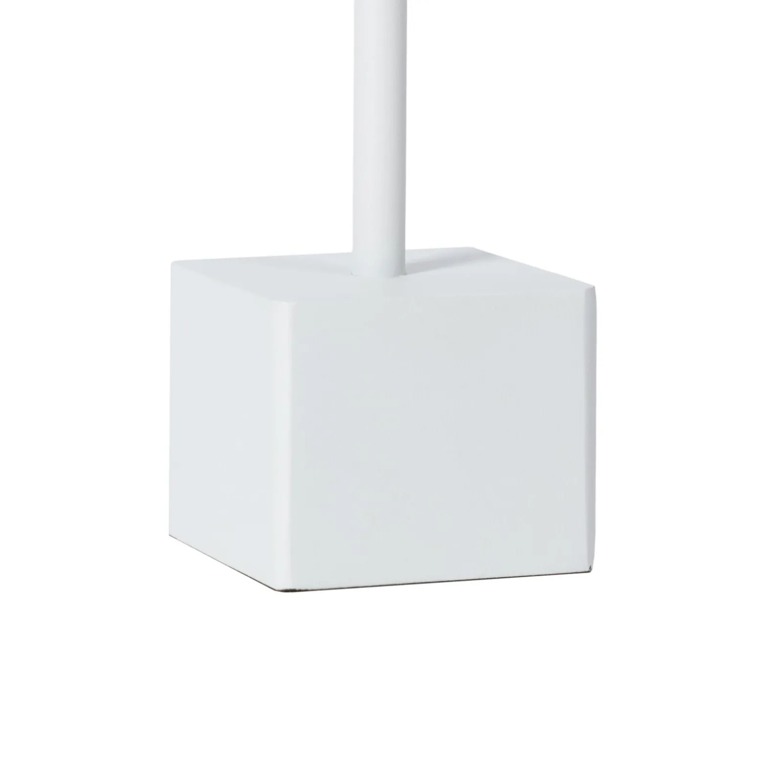 Lindby ladattava LED-pöytävalaisin Janea CUBE, valkoinen, metallia