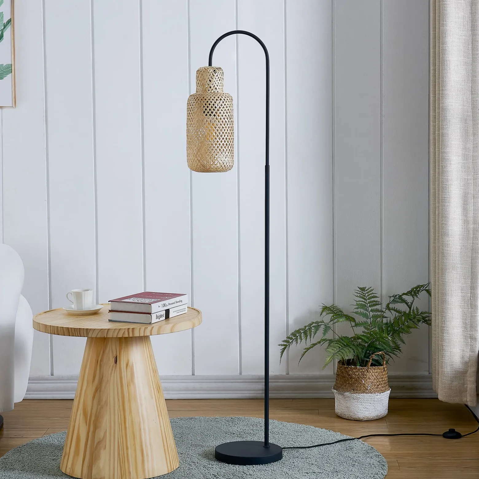 Lindby lattiavalaisin Venora, 145 cm korkea, bambu, E27