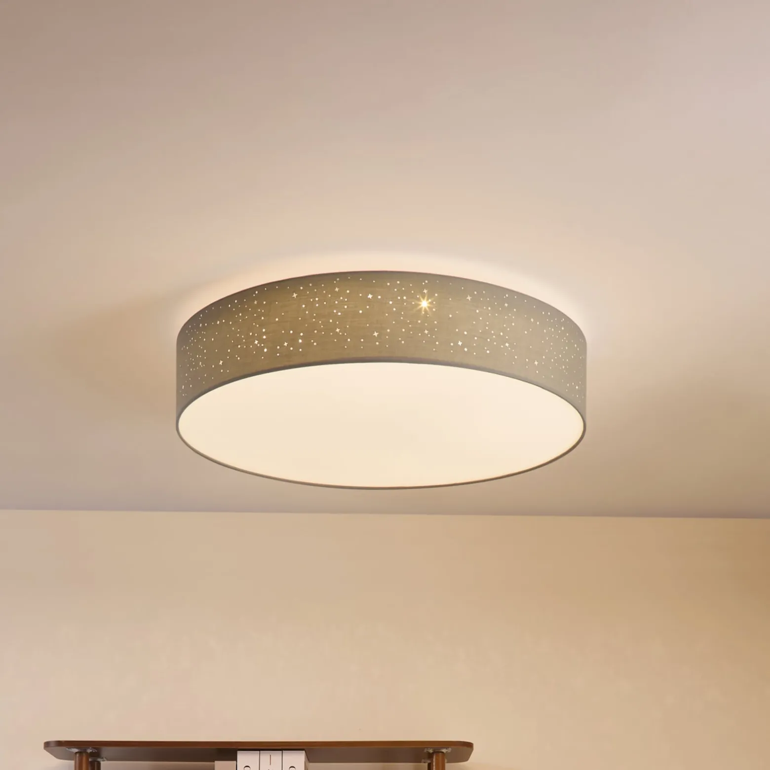 Lindby LED-kattovalaisin Ellamina, 60 cm, vaaleanharmaa, tekstiili