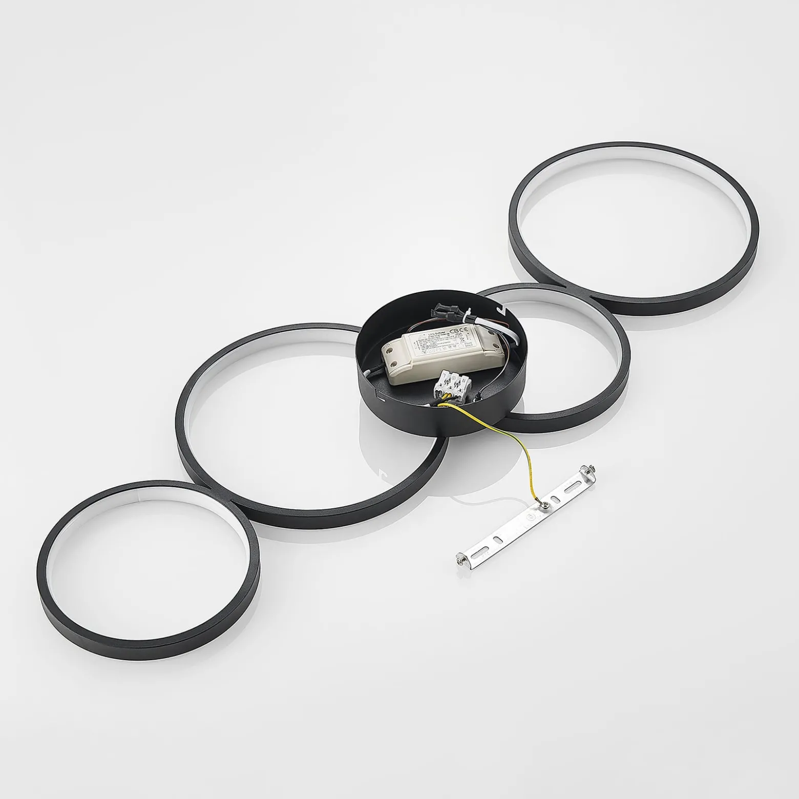 Lindby LED-kattovalaisin Evengeline, musta, alumiini, 88 cm