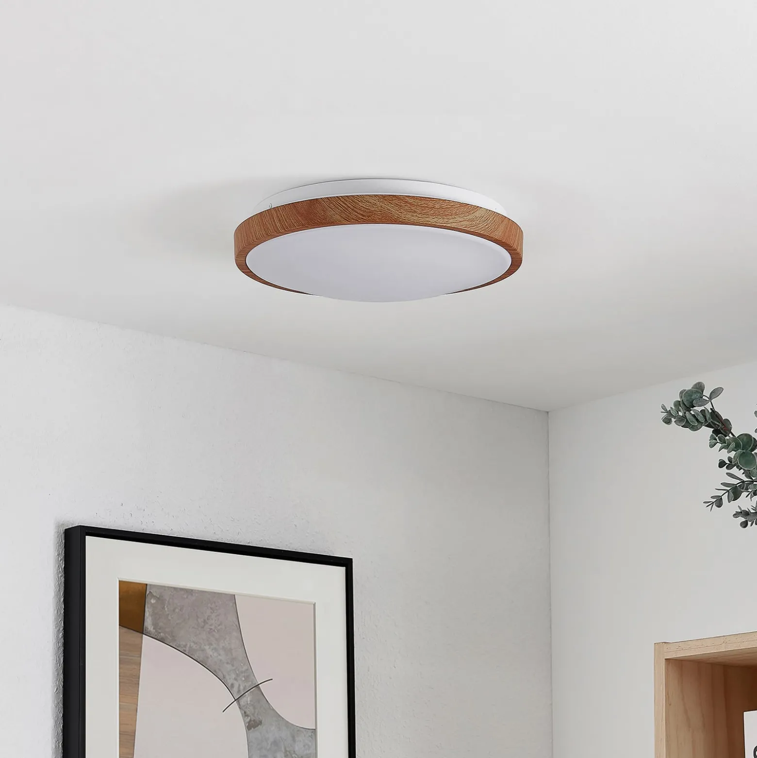 Lindby LED-kattovalaisin Mynte, Ø30cm, puun näköinen, muovi