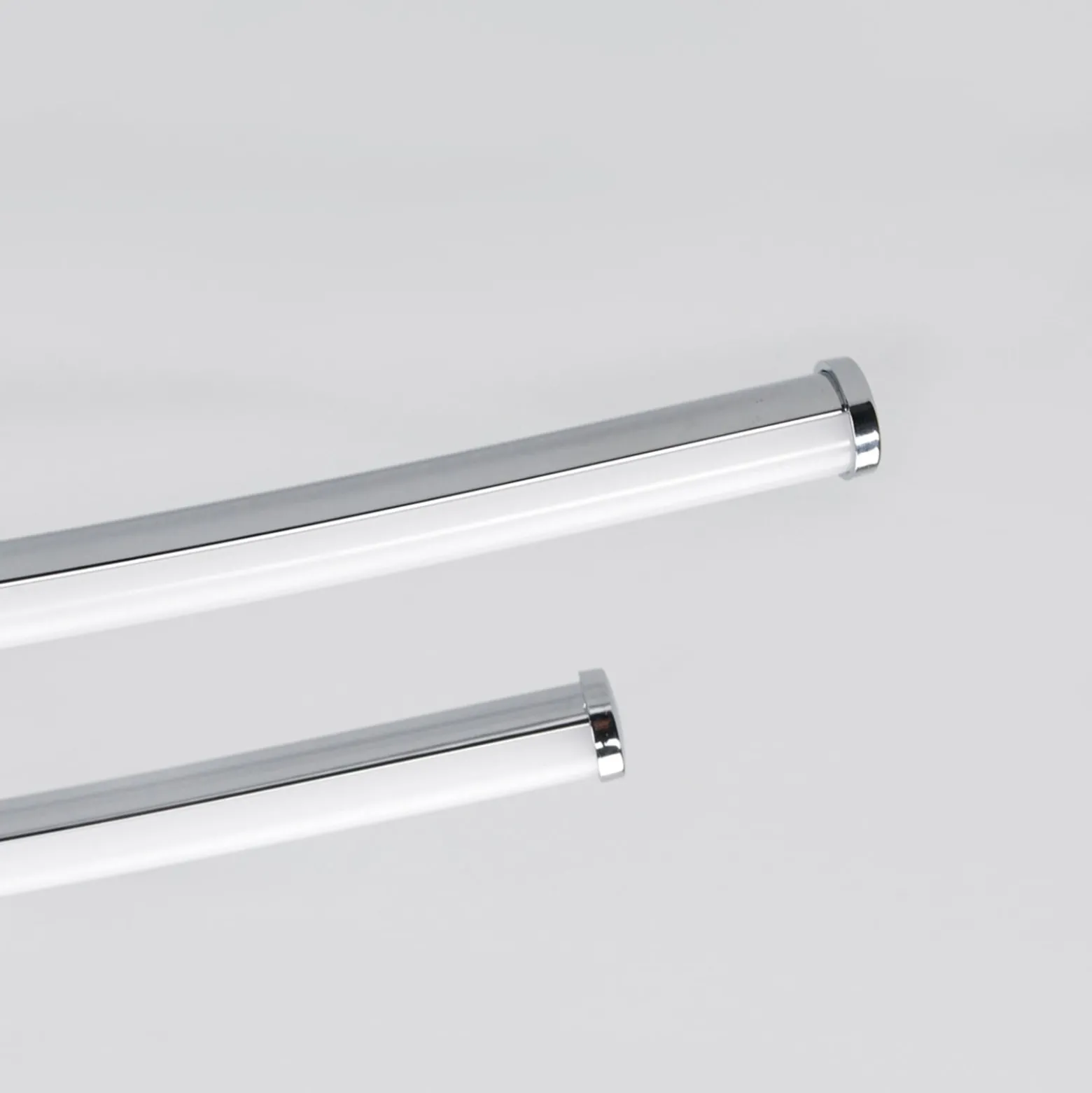 Lindby LED-kattovalaisin Yael, krominvärinen, metallia, 67 cm pitkä