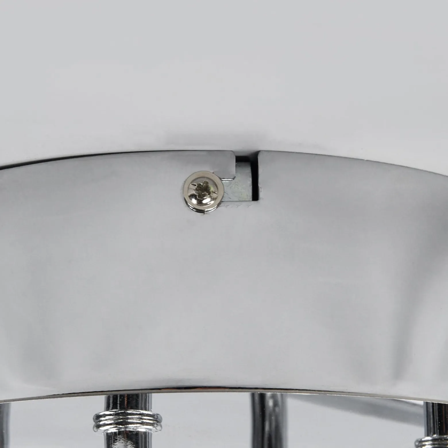 Lindby LED-kattovalaisin Yael, krominvärinen, metallia, 67 cm pitkä