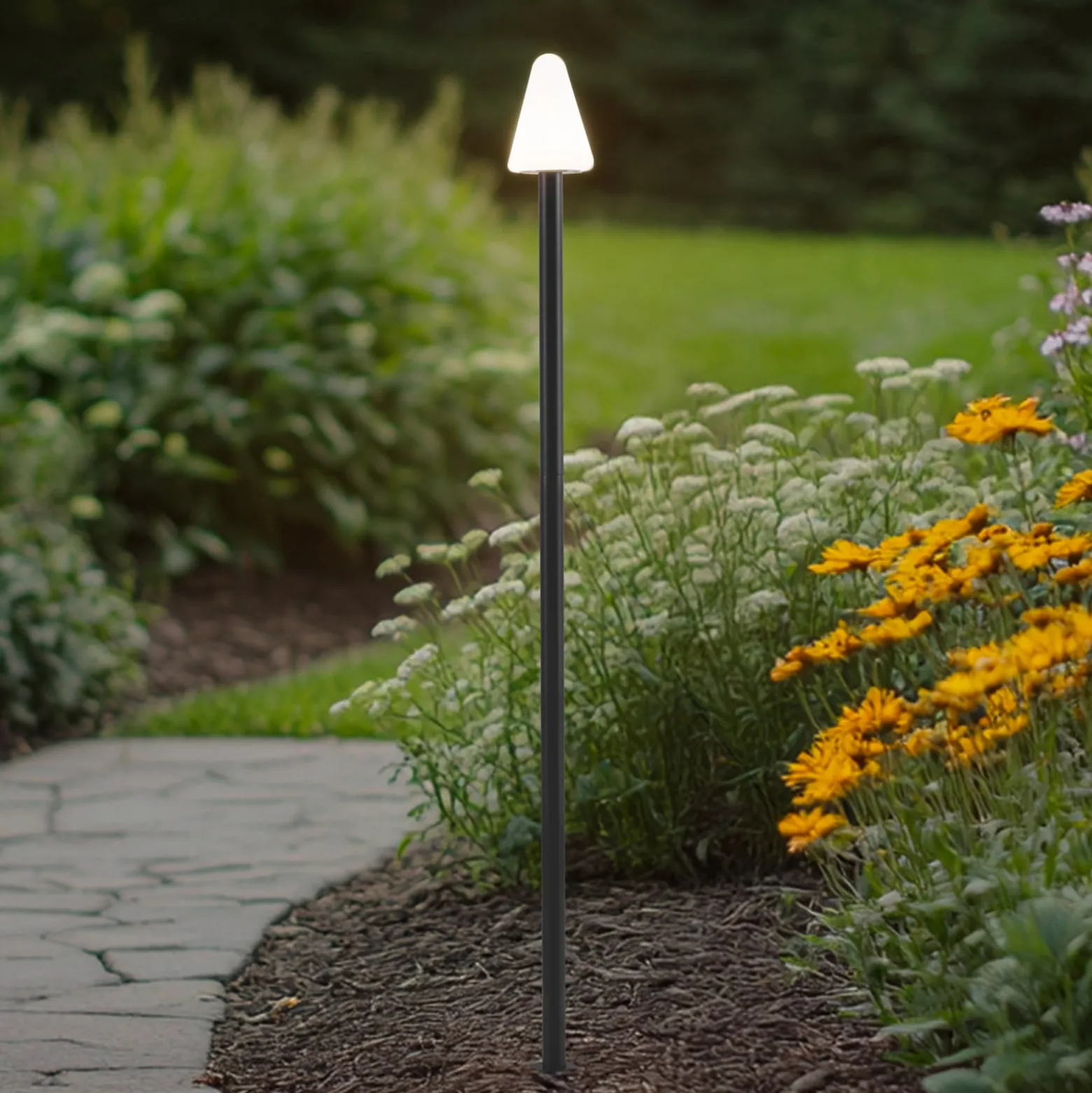 Lindby LED-maapiikkivalaisin Selinda, musta, korkeus 100 cm