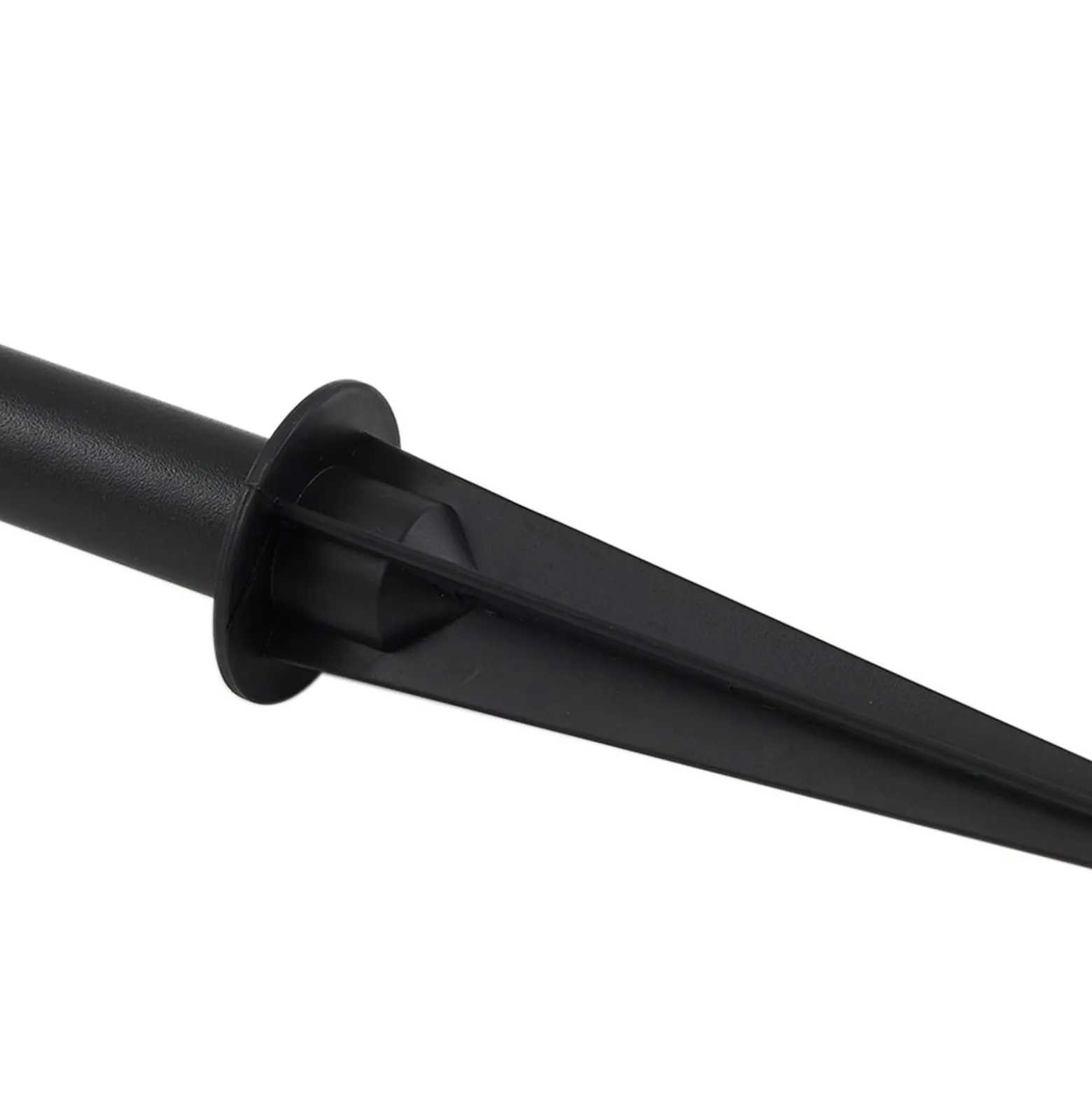 Lindby LED-maapiikkivalaisin Selinda, musta, korkeus 100 cm