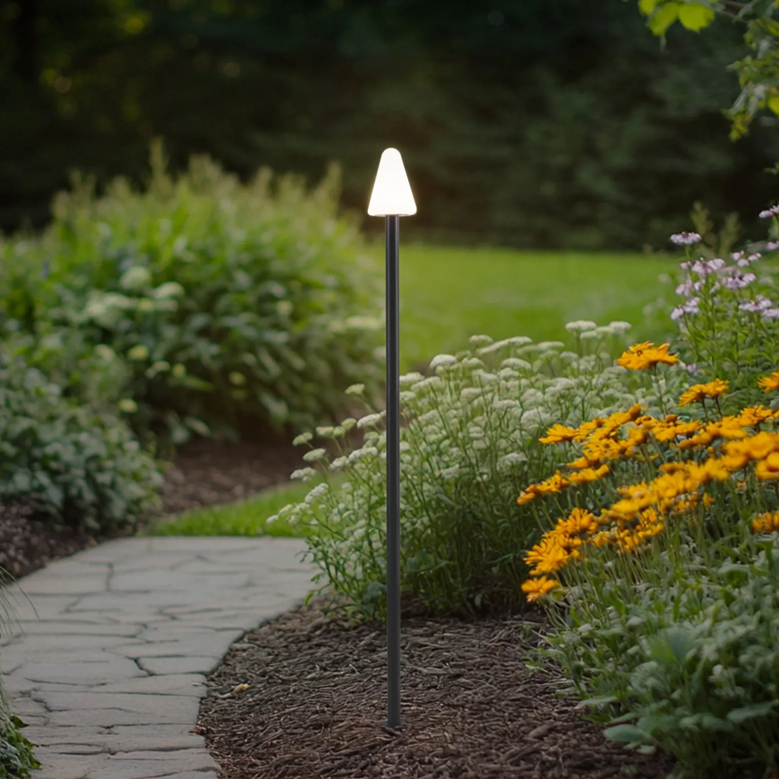 Lindby LED-maapiikkivalaisin Selinda, musta, korkeus 100 cm
