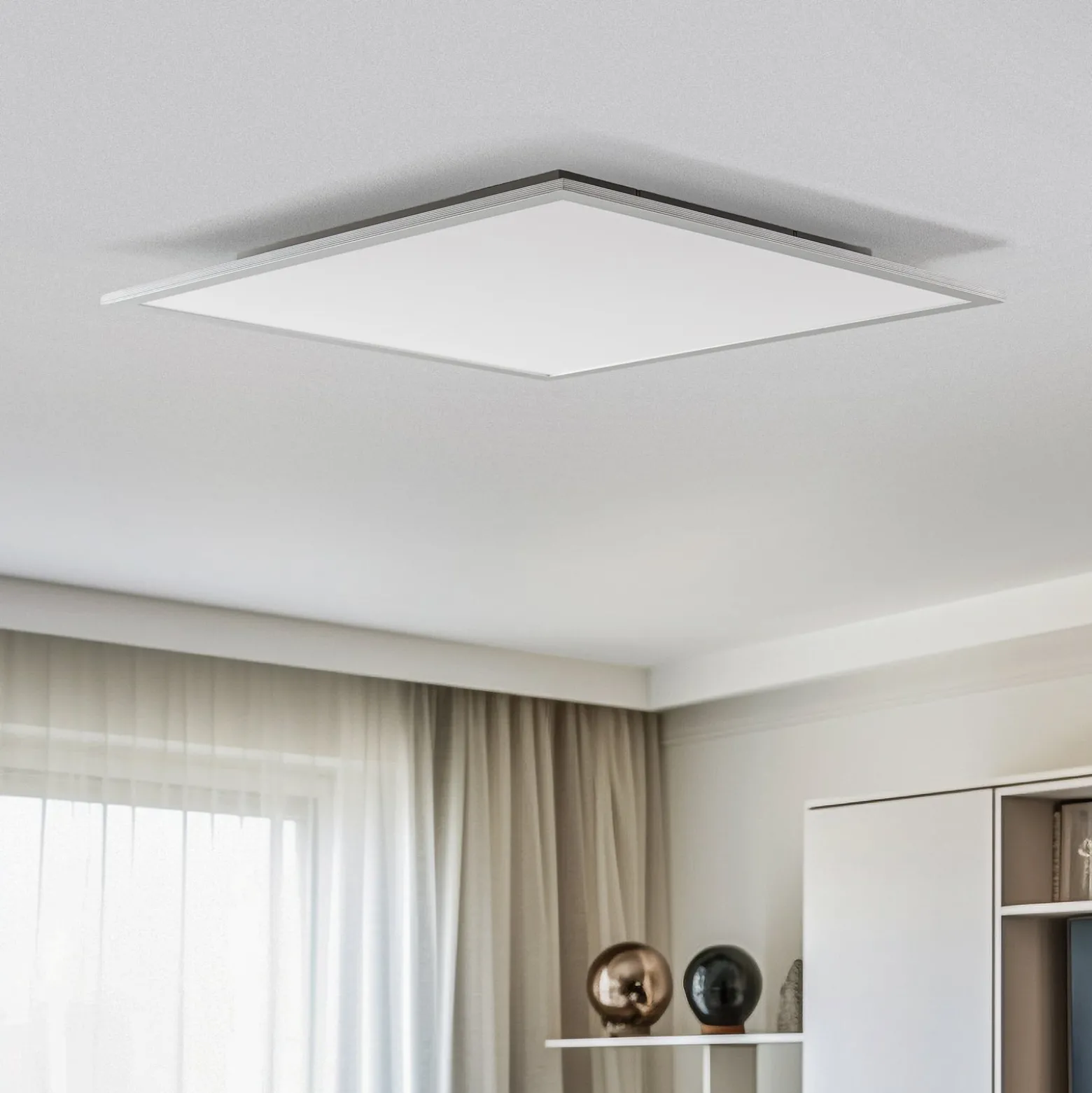 Lindby LED-paneeli Livel, 4000K, 62 cm x 62 cm, hopea, metallia