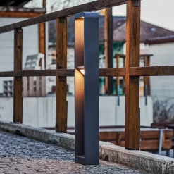 Lindby LED-polkujen valaisin Darko, 100cm, harmaa, metalli, IP54