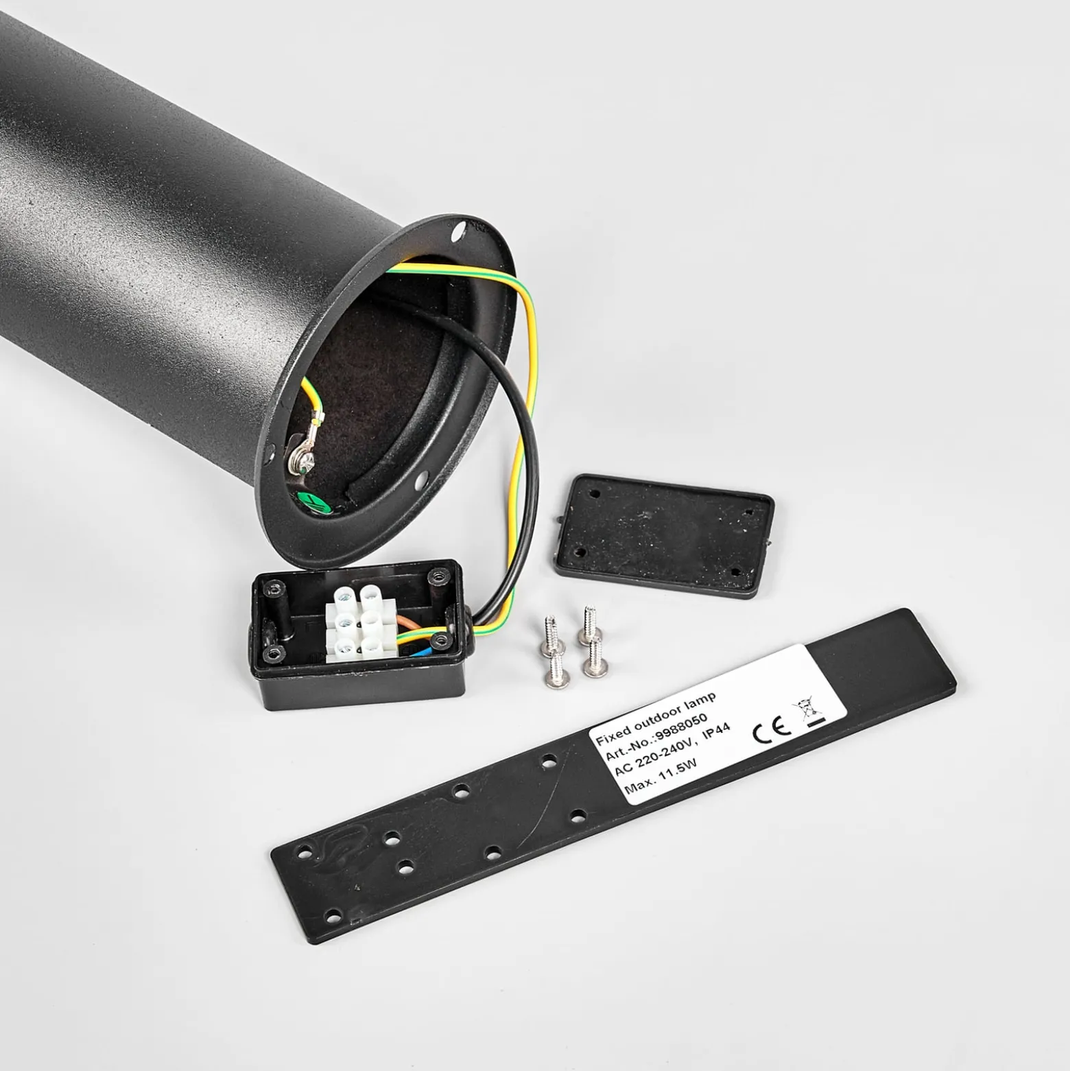 Lindby LED-pylväsvalaisin Lanea, 60 cm, musta, anturi, IP44