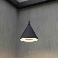 Lindby LED-riippuvalaisin Soran, halkaisija 15 cm, musta, IP44