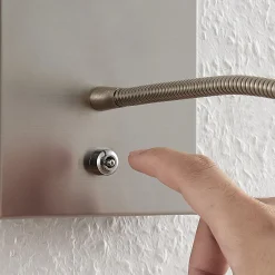 Lindby LED-seinävalaisin Legera, 11 cm, nikkelin värinen, joustava varsi
