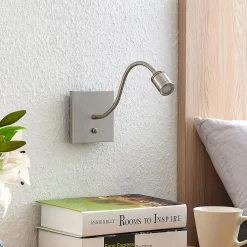 Lindby LED-seinävalaisin Legera, 11 cm, nikkelin värinen, joustava varsi