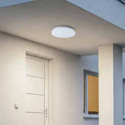 Lindby LED-ulkokattovalaisin Kirkola, 4000 K, halkaisija 34 cm, valkoinen