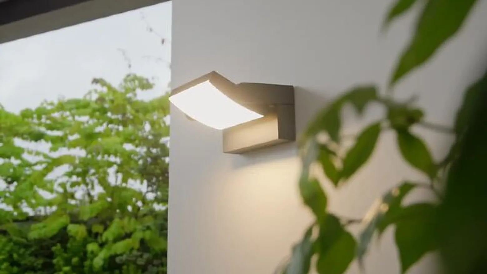 Lindby LED-ulkoseinälamppu Sherin, antrasiitti, kääntyvä