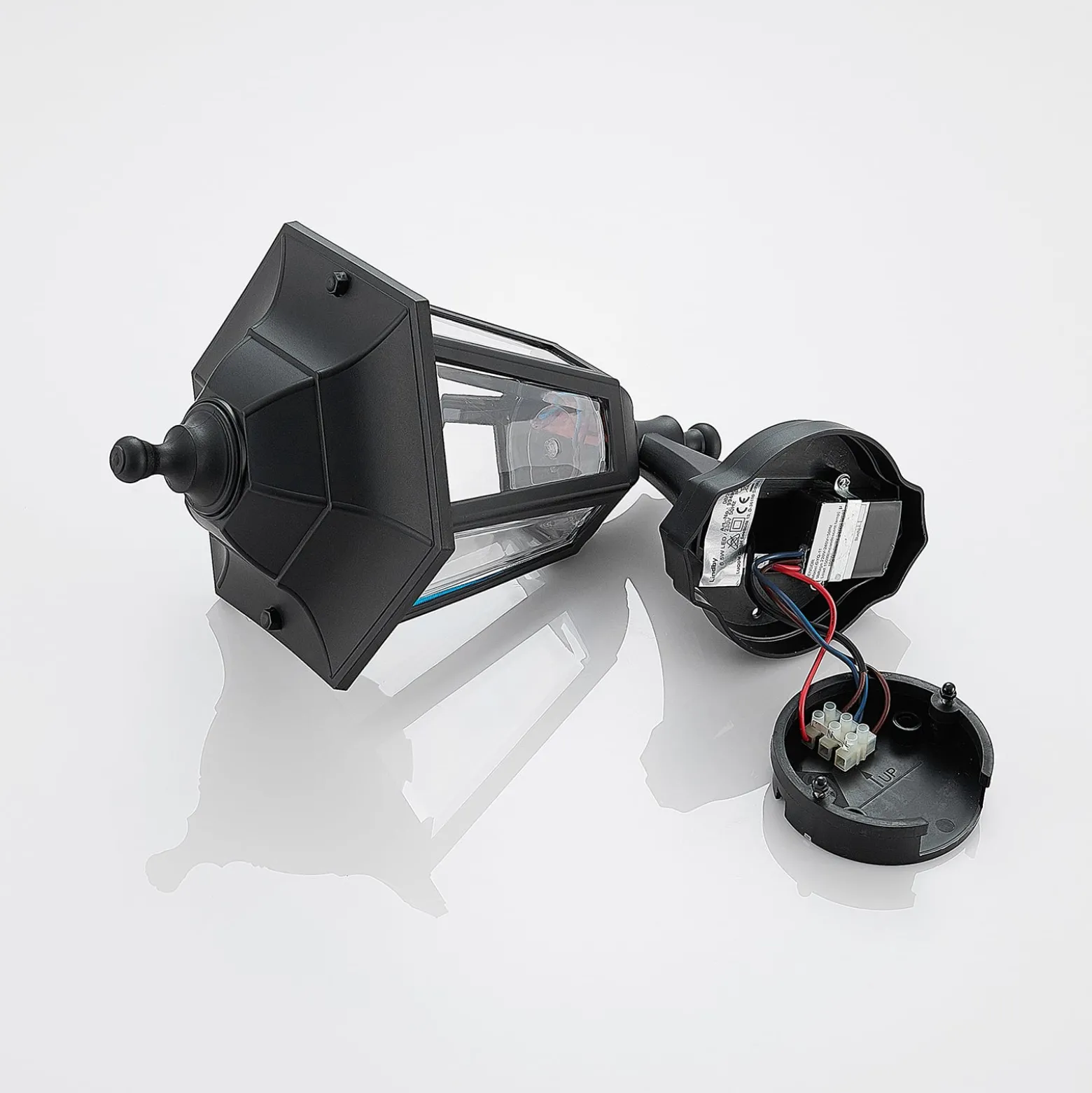 Lindby LED-ulkoseinävalaisin Iavo, sensori, musta, lyhty