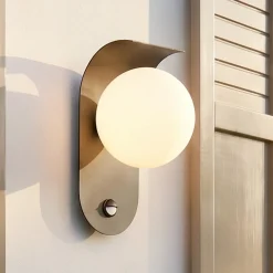 Lindby LED-ulkoseinävalaisin Lacie, sensori, musta/valkoinen, alumiini