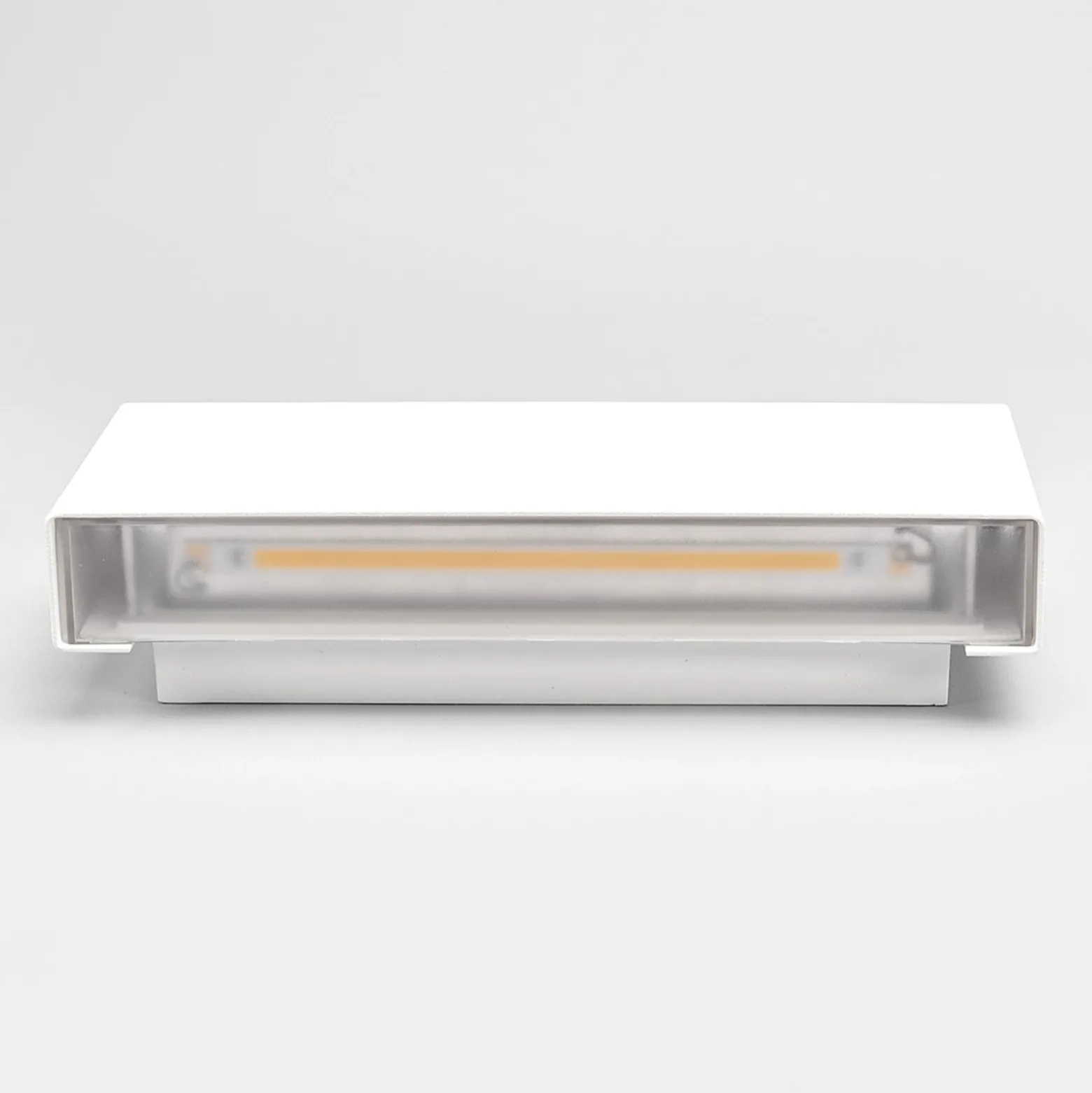 Lindby LED-ulkoseinävalaisin Safira, metalli, ylös/alas, IP44