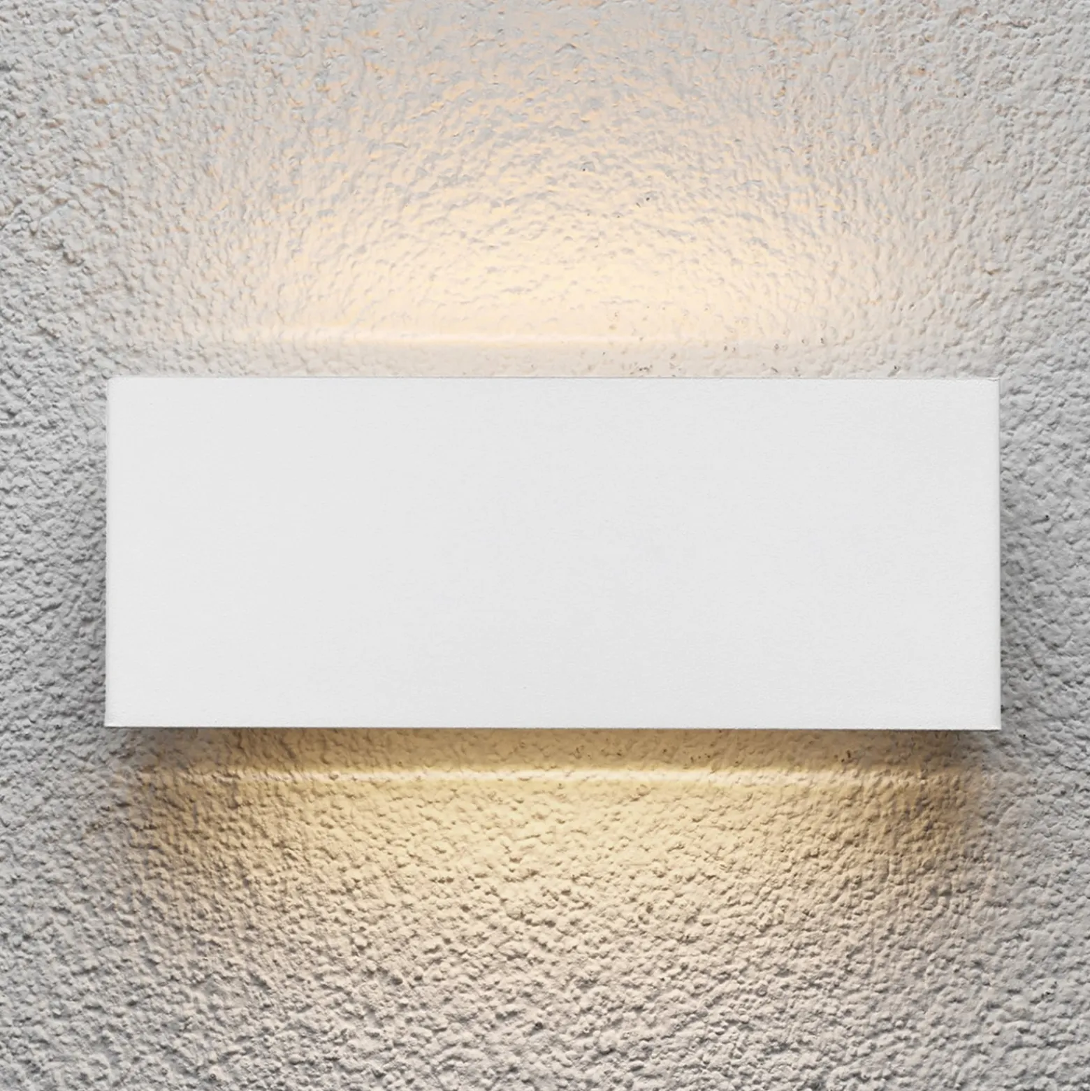 Lindby LED-ulkoseinävalaisin Safira, metalli, ylös/alas, IP44