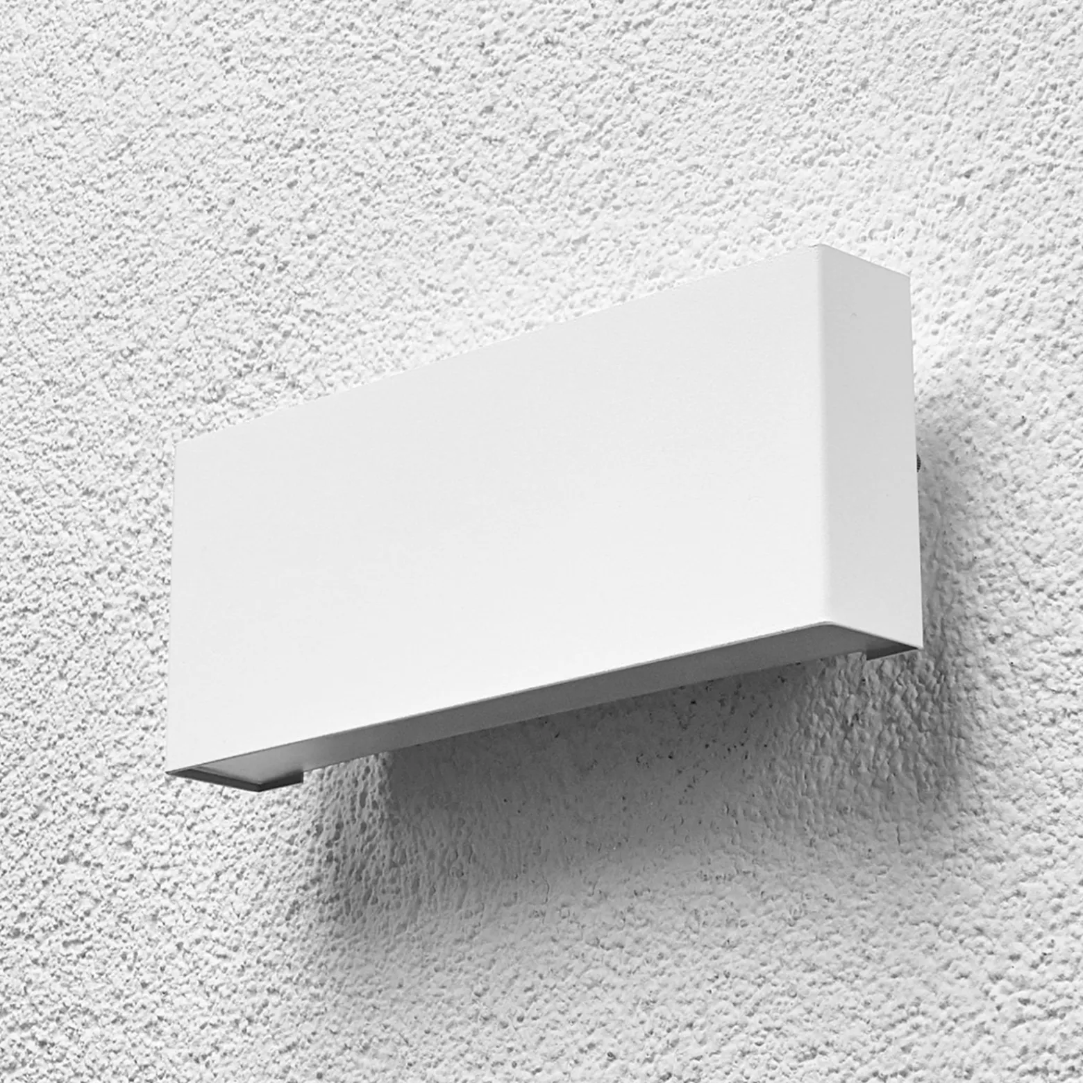 Lindby LED-ulkoseinävalaisin Safira, metalli, ylös/alas, IP44