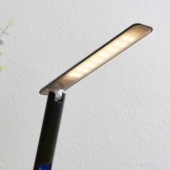 Lindby Ludmilla LED-pöytävalaisin, näyttö, musta