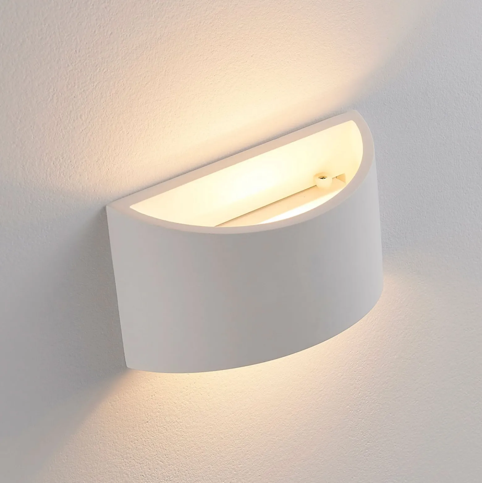 Lindby seinävalaisin Heiko, ylös/alas, rappaus, valkoinen, korkeus 12 cm