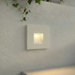 Lindby upotettava LED-seinävalaisin Alune, valkoinen, kulmikas, 8x8cm, IP65
