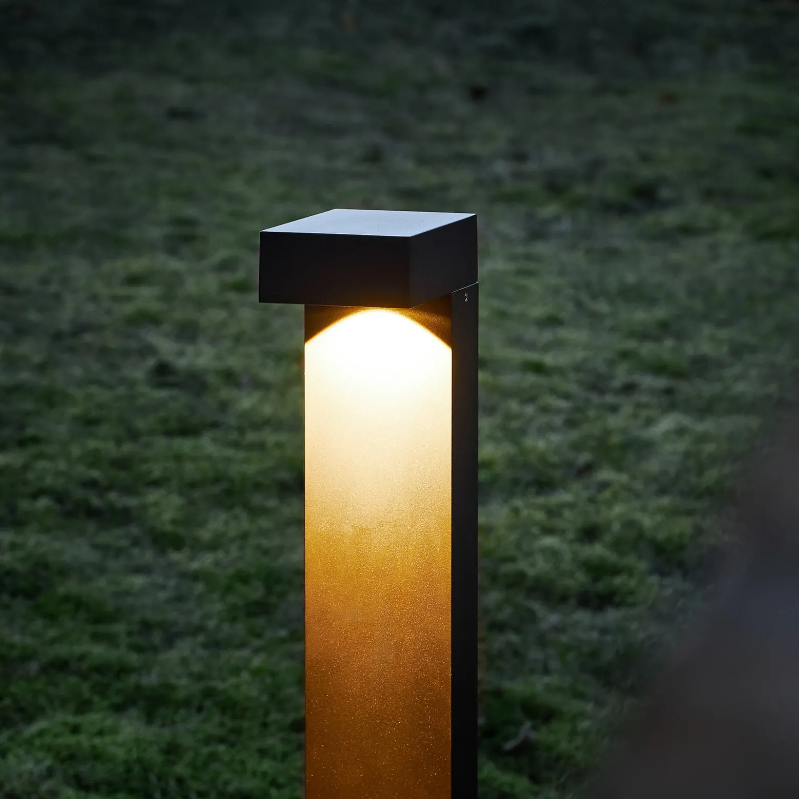 LOOM DESIGN LED-pylväsvalaisin Arn, corten-teräs, korkeus 70 cm, alumiini