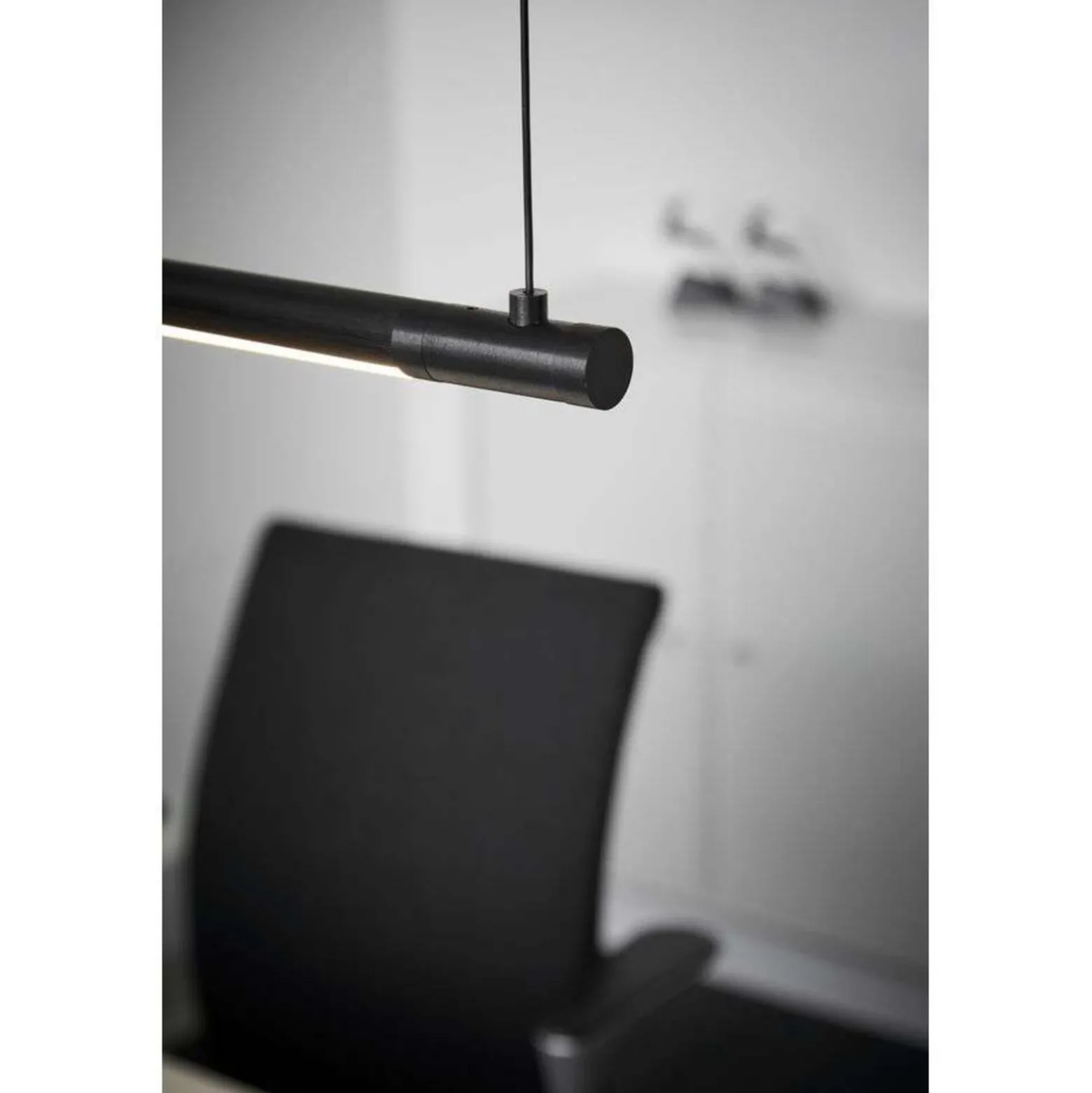 LOOM DESIGN LED-riippuvalaisin Straw 200, musta, alumiini