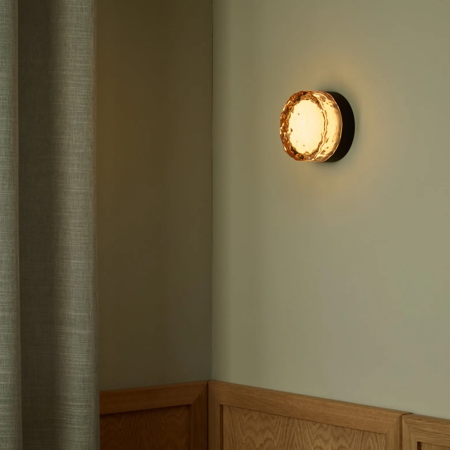 LOOM DESIGN LED-seinävalaisin Otto Ice, keltainen, 13 cm, CCT, IP65
