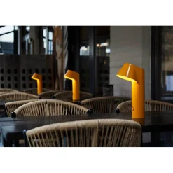LOOMG DESIGN LED-akkukäyttöinen pöytävalaisin Willow, keltainen, alumiini, IP54