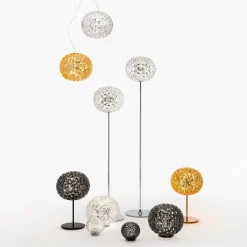 Läpinäkyvä LED-design-riippuvalo Planet
