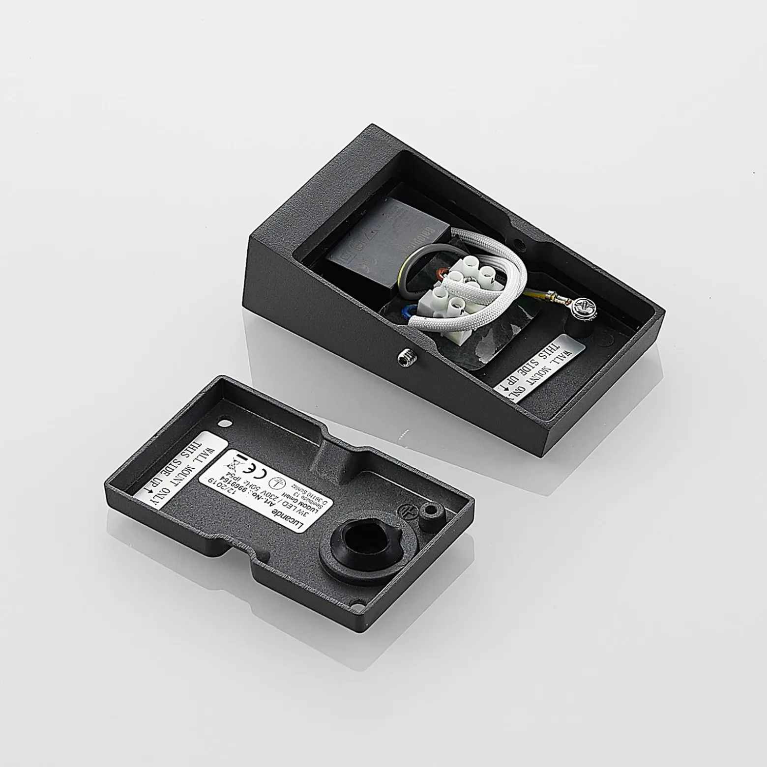 Lucande Adarey -LED-ulkoseinävalaisin, IP54