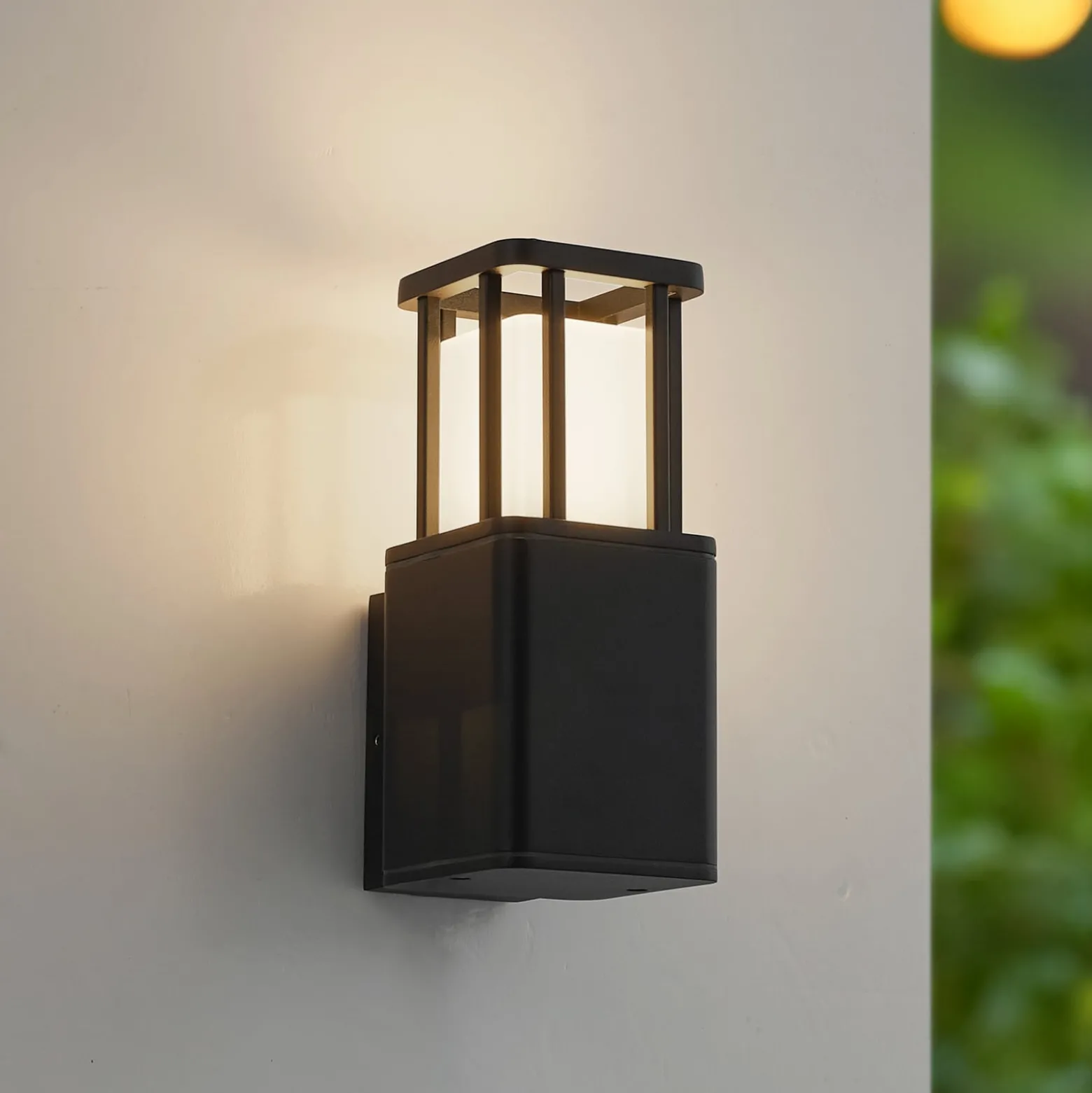 Lucande Dakil LED-ulkoseinävalaisin, musta, alumiini