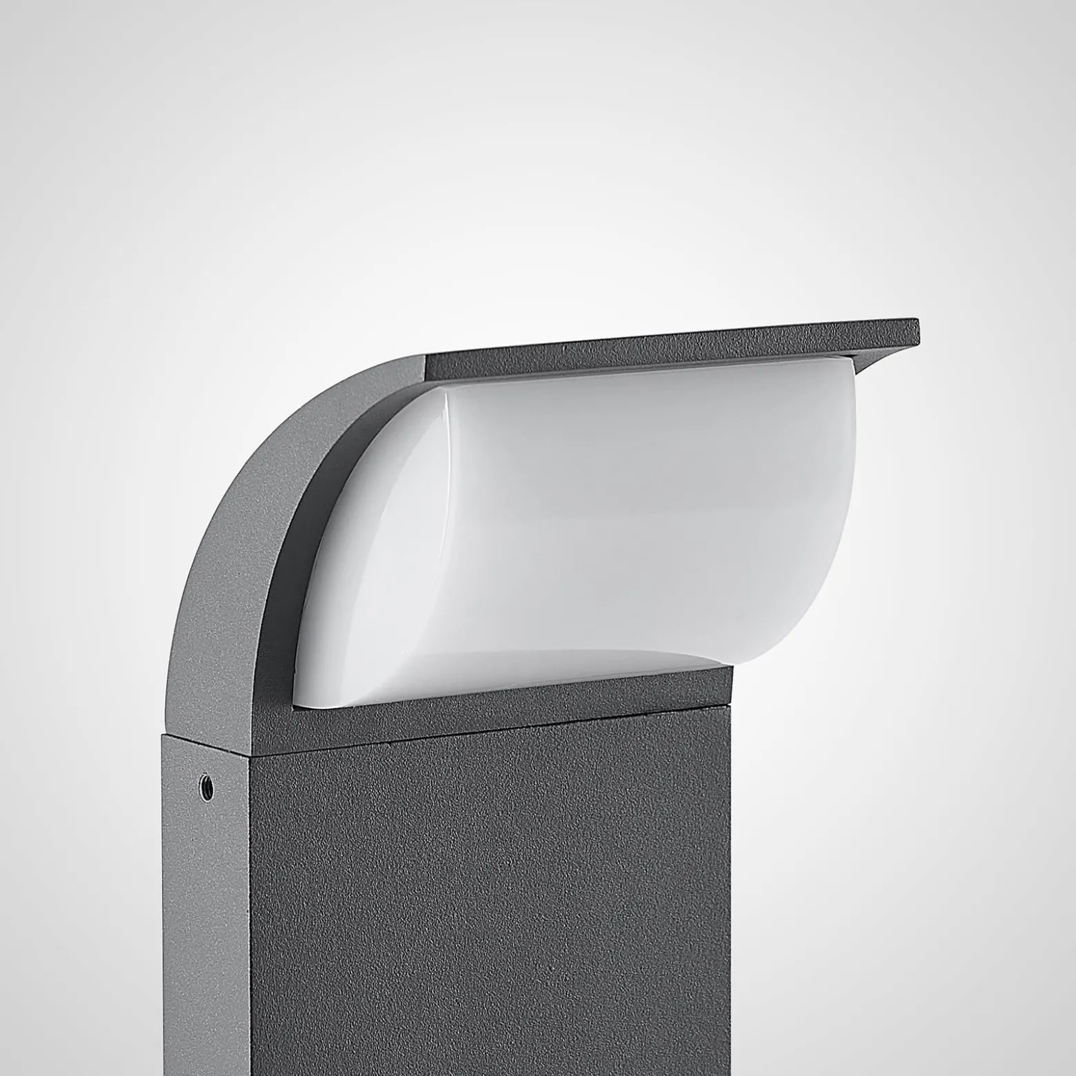 Lucande LED-jalustavalaisin Tinna, 60 cm, antrasiitti, IP65