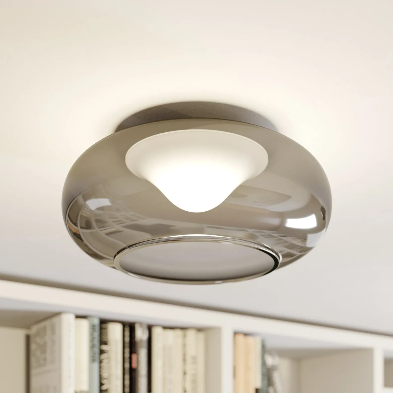 Lucande LED-kattovalaisin Mijo, Ø 43 cm, savunharmaa, lasi