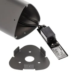 Lucande LED polkuvalaisin Pirron, 80 cm, kolmion muotoinen, IP54