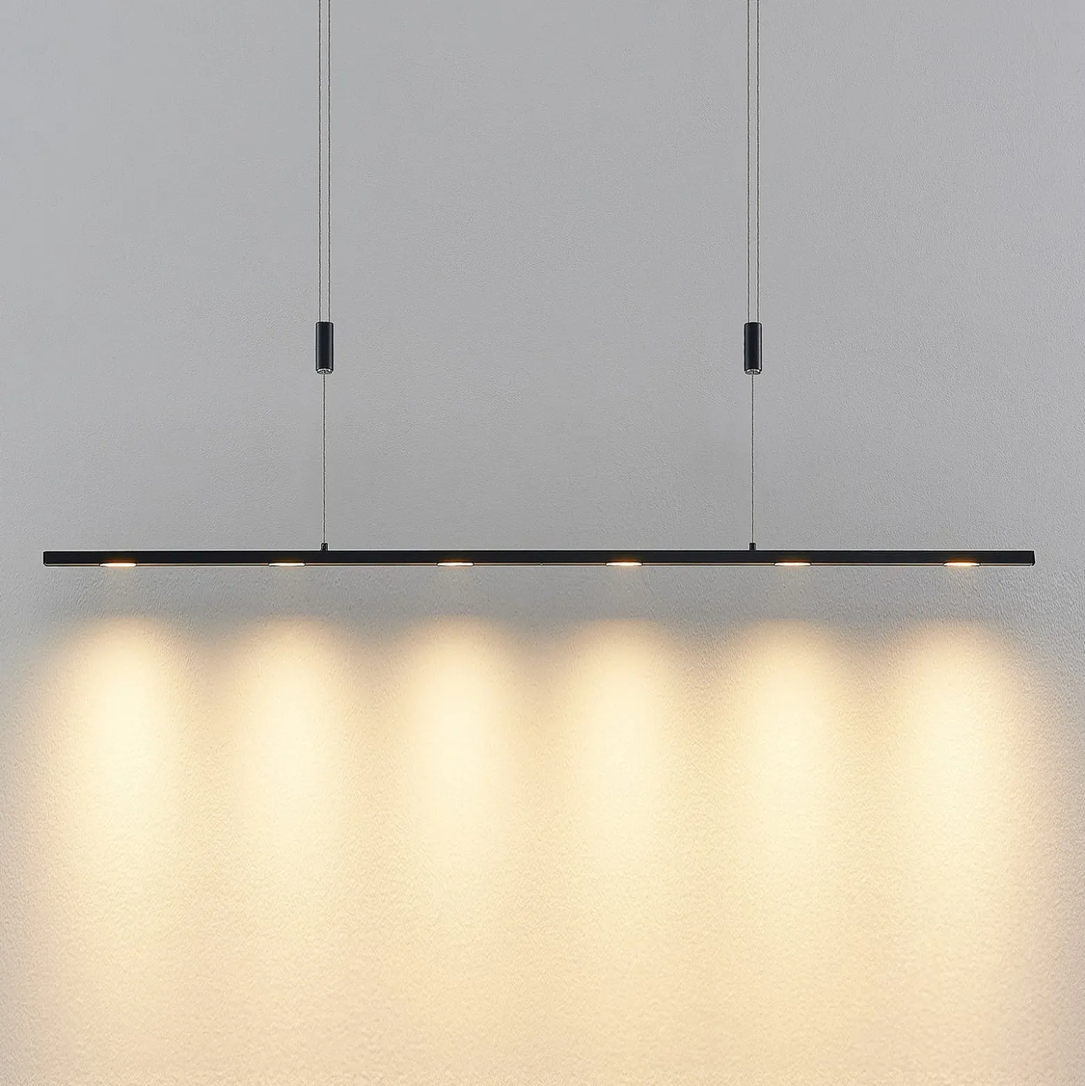 Lucande LED-riippuvalaisin Stakato, 120 cm, 6 valoa, himmennettävä