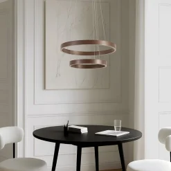 Lucande LED-riippuvalaisin Yonam, Ø 60 cm, 2-lamppuinen, ruskea, CCT