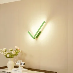 Lucande LED-seinävalaisin Check, vihreä, metalli, CCT, himmennettävä