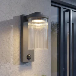 Lucande LED-ulkoseinälamppu Beelia Sensor, antrasiitti, uurrettu