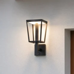 Lucande LED-ulkoseinävalaisin Lynx, 35,5 cm, musta, liiketunnistin