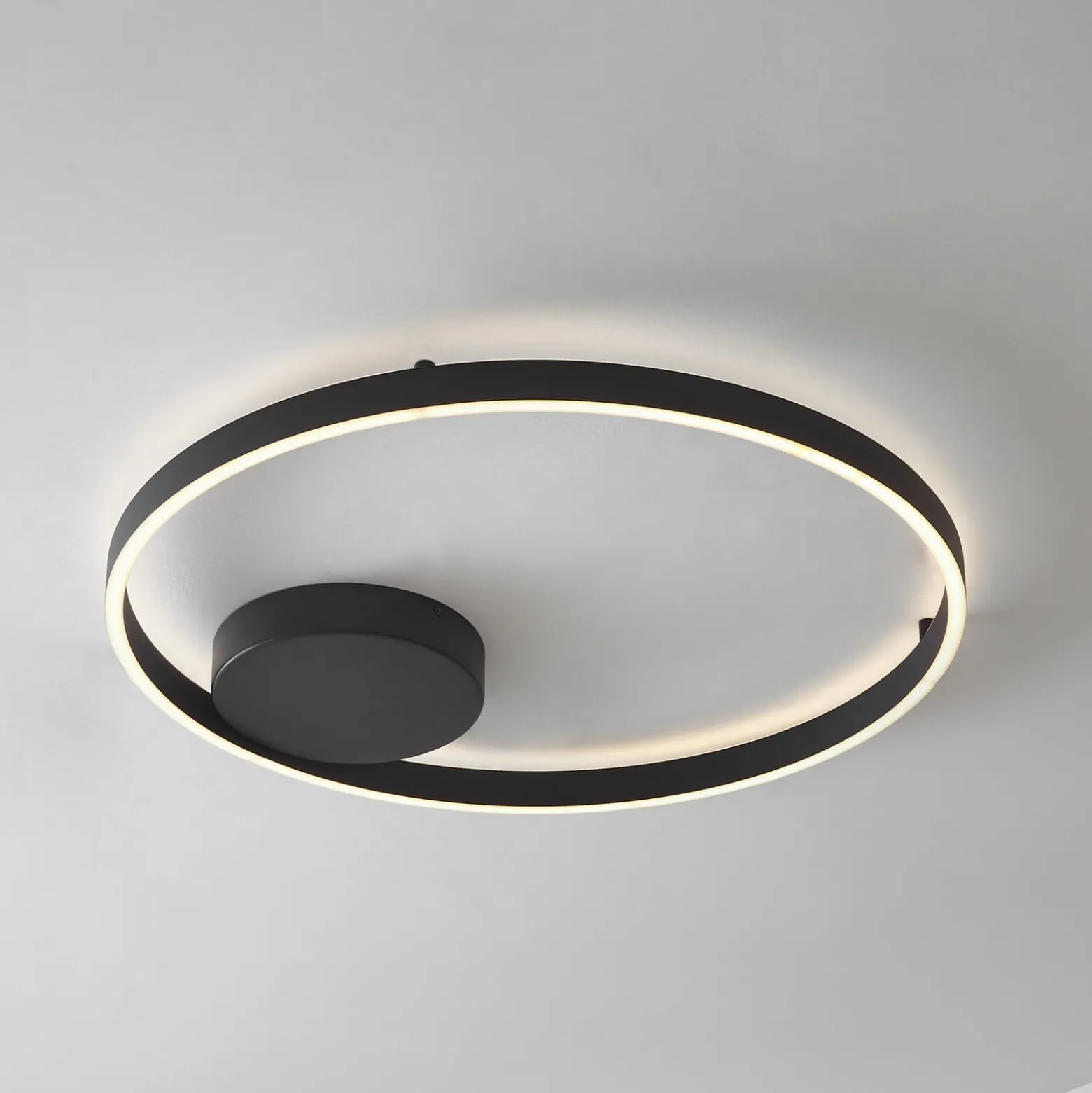 Lucande Smart LED -kattovalaisin Moise, musta, CCT, Tuya