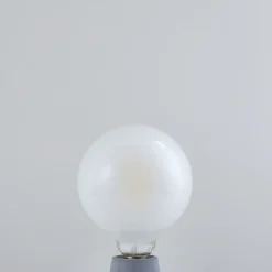 LUUMR Smart LED-lamppu, mattapintainen, E27 G125, 7 W, Tuya WLAN CCT