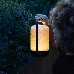 LZF Mini Chou -LED-pöytälamppu, akku, pyökki