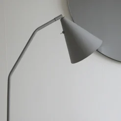 Markslöjd LED-lattiavalaisin Funil, harmaa, metalli, himmennettävä
