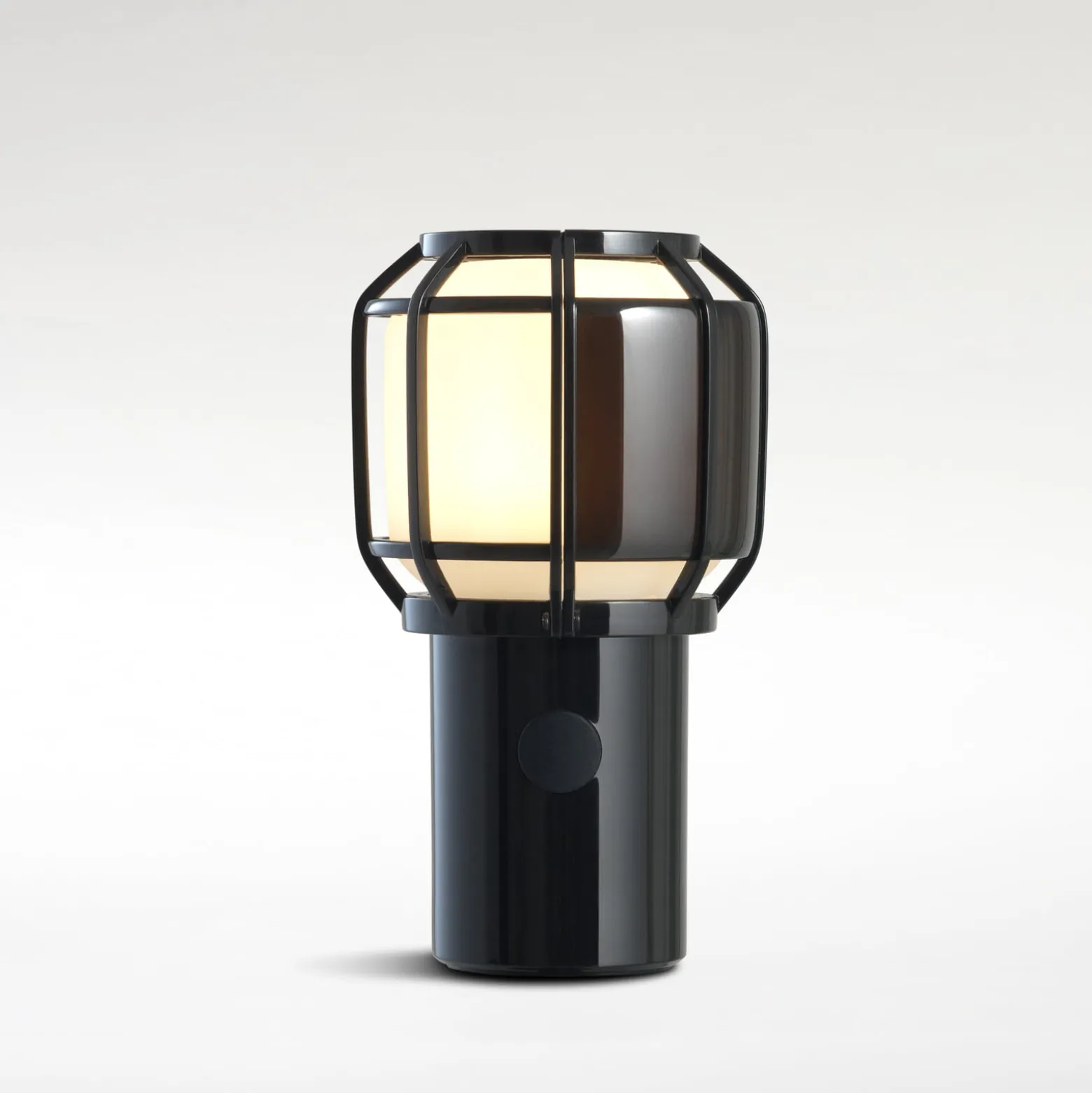 MARSET Chispa -LED-akkuterassivalaisin IP44, musta